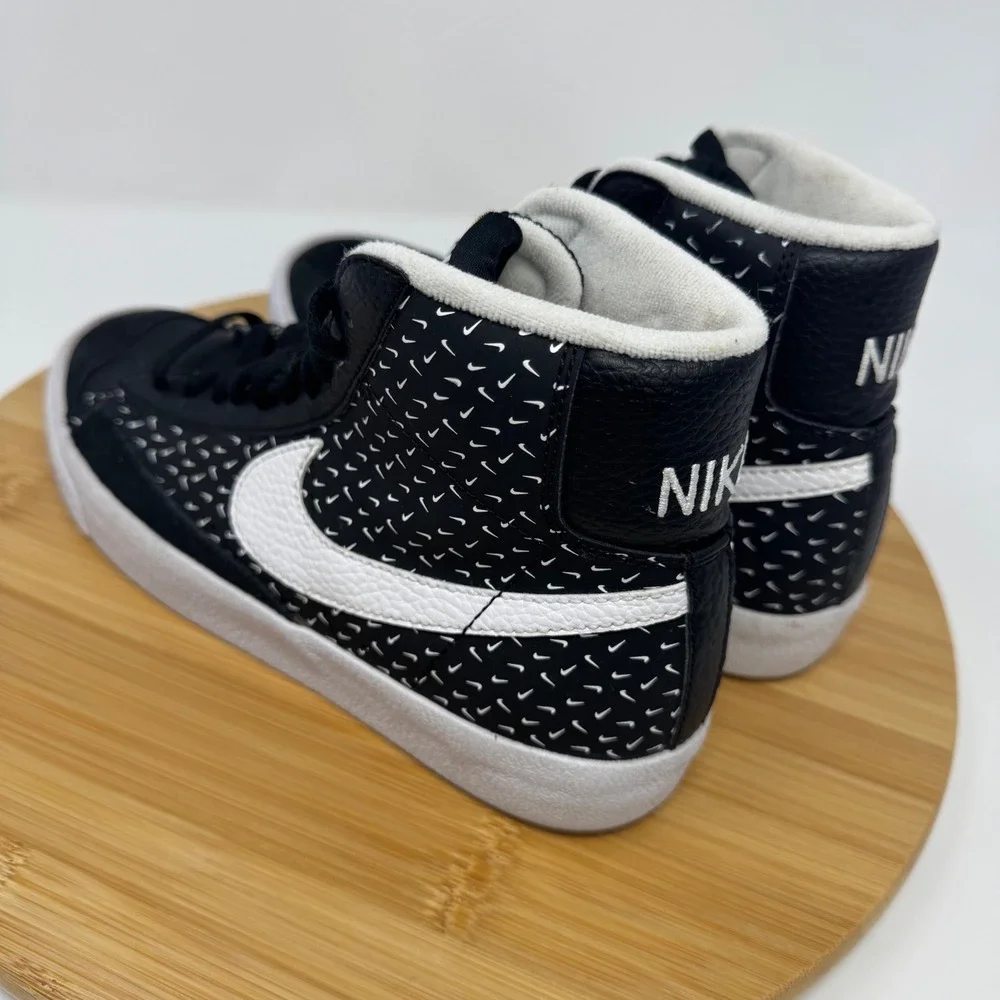 Nike Blazer Mid 77 GS Black White Mini Swoosh DC9197-001 Size 5Y High Top Mens 5